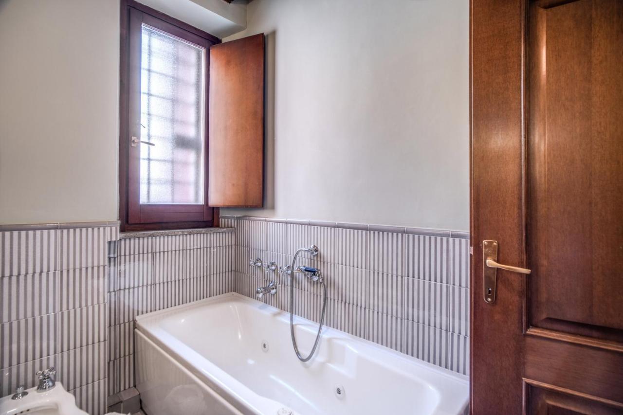 Apartment Sant'eligio Attic With Exclusive Terrace Campo Di Fiori Rom
